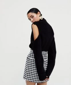 Knitz Knitwear Keke Cut-Out Turtleneck