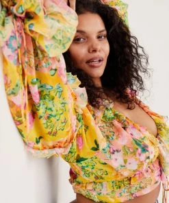 Ready-to-Wear Nina Top 16 Ready-to-Wear Nina Top