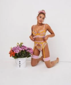 Victorias Secret Sorbet Rose Underwire Bra