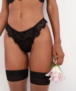 Victorias Secret Faye Lace Thong Panty Lingerie