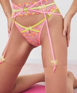 Victorias Secret Tossed Heart Embroidery Garter Belt