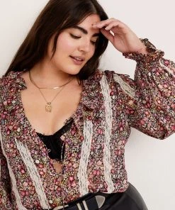 Ready-to-Wear Sale Vanessa Blouse 22 Ready-to-Wear Sale Vanessa Blouse