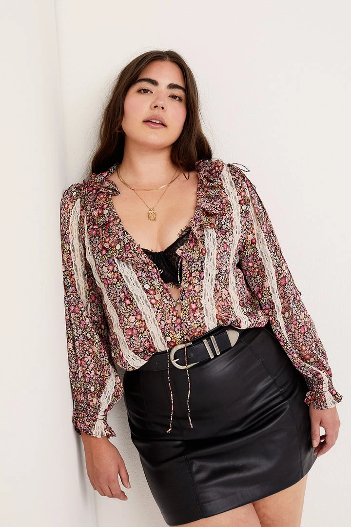 Ready-to-Wear Sale Vanessa Blouse 4 Ready-to-Wear Sale Vanessa Blouse