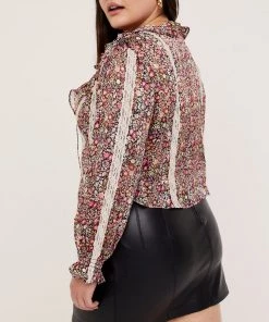 Ready-to-Wear Sale Vanessa Blouse 23 Ready-to-Wear Sale Vanessa Blouse